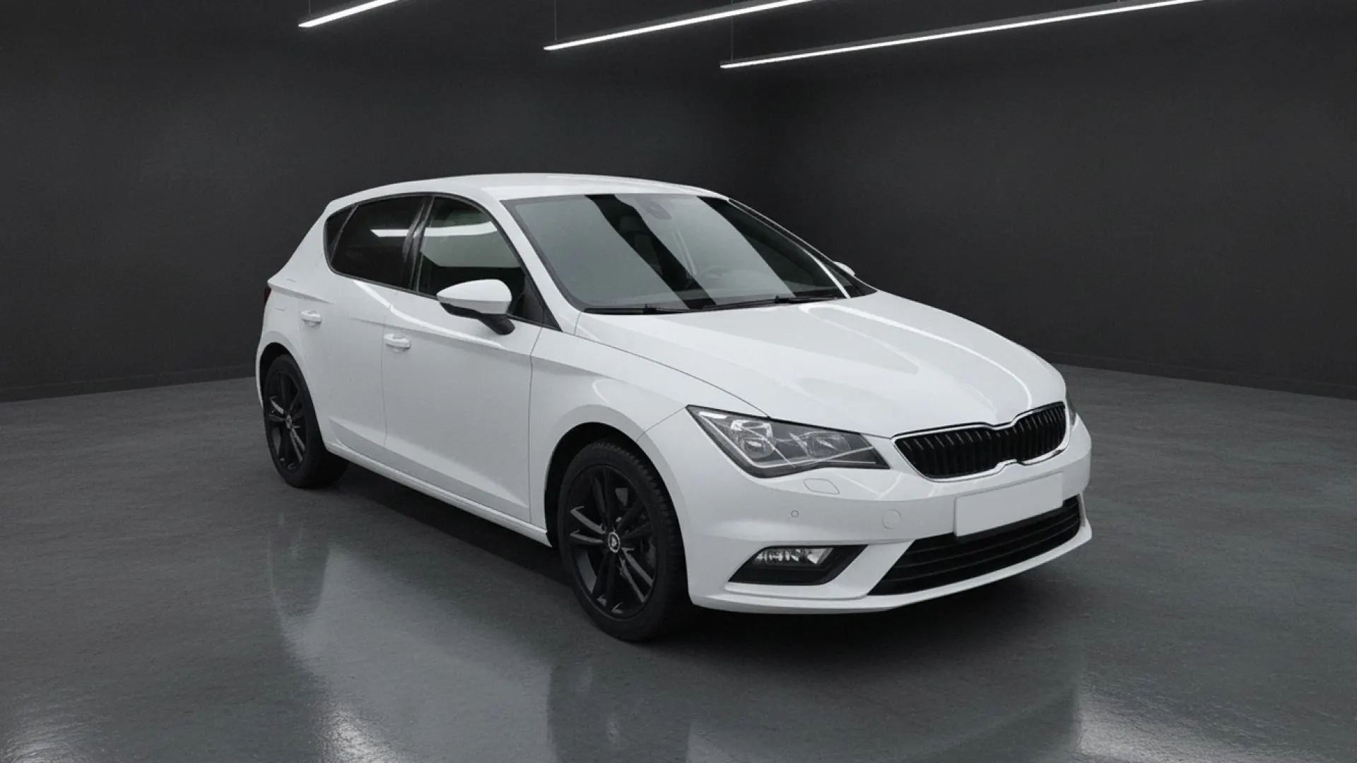 Derselbe SUV mit neuem Hintergrund von SCG Auto Studio